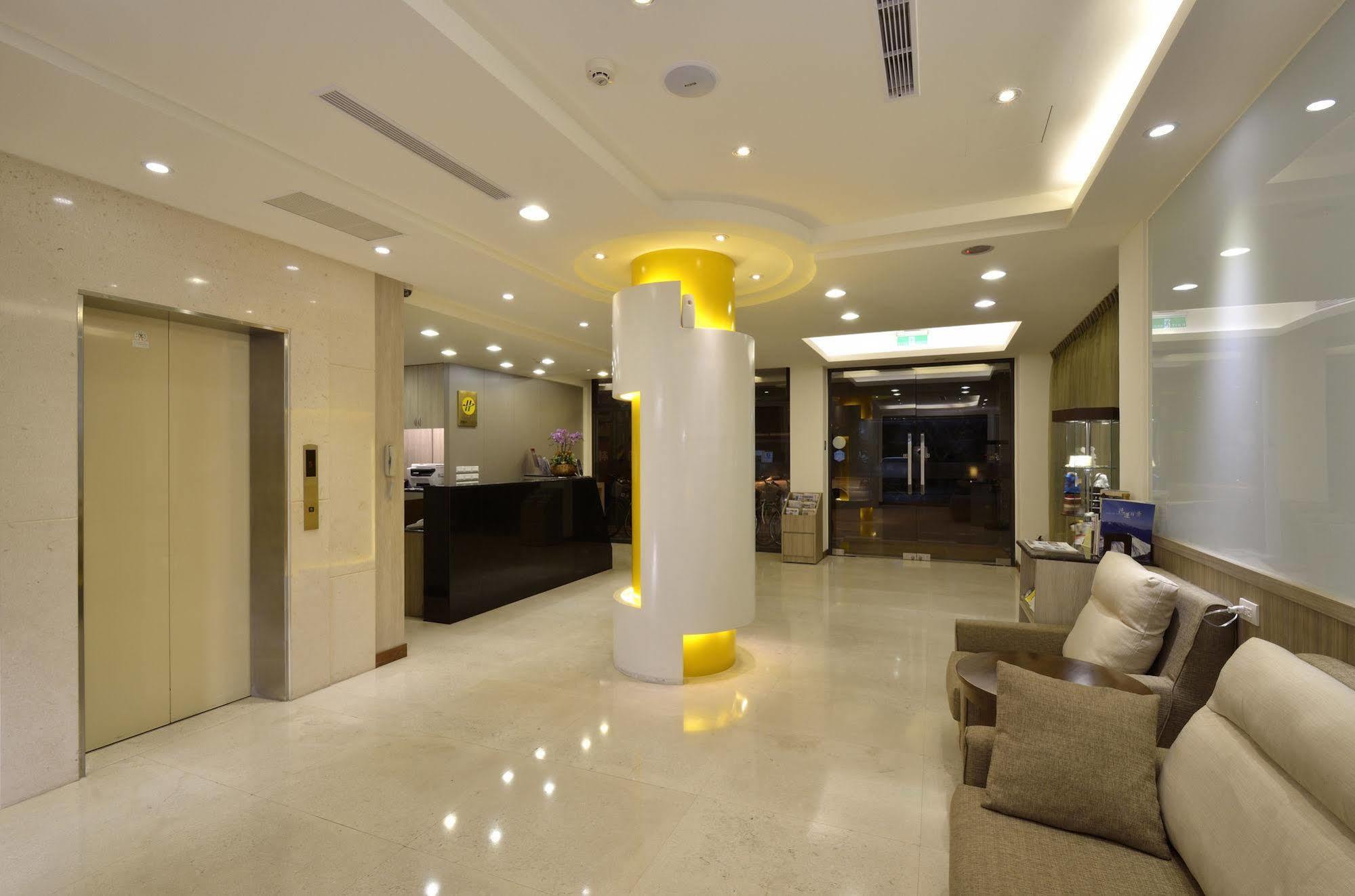Fupin Hotel Hualien stad Exteriör bild